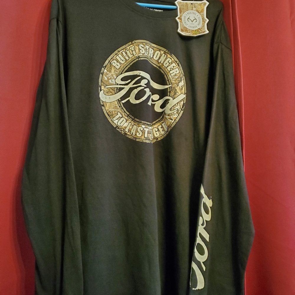COPY - New Black Realtree Long Sleeve Shirt size L
